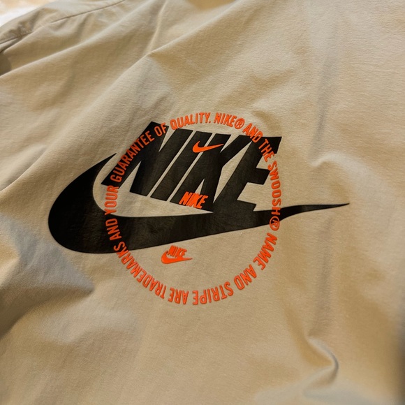 Nike Cream and Brown Jacket - Picture 3 of 5